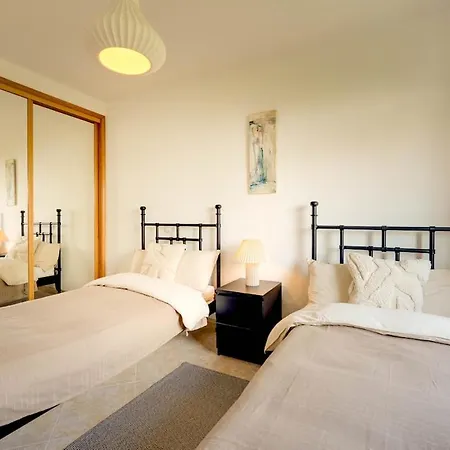 Oasis With Pool & Balconies Near Town & 公寓 *