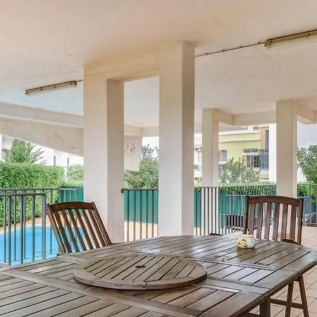 Lejlighed Oasis With Pool & Balconies Near Town &