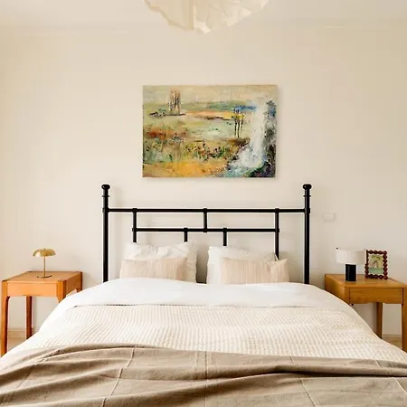 Oasis With Pool & Balconies Near Town &