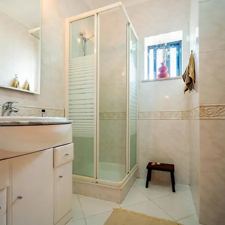 Oasis With Pool & Balconies Near Town & Lejlighed *